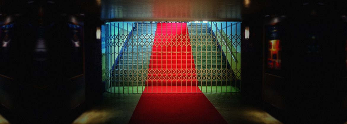 Δεν είσαι τα πάντα. Δεν είσαι το τίποτα.