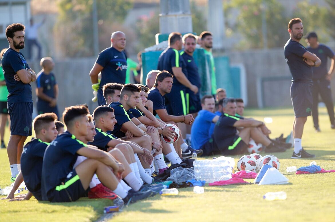 Όλος ο κόσμος στον αντίχειρά σου αλλά η μπάλα στα πόδια σου