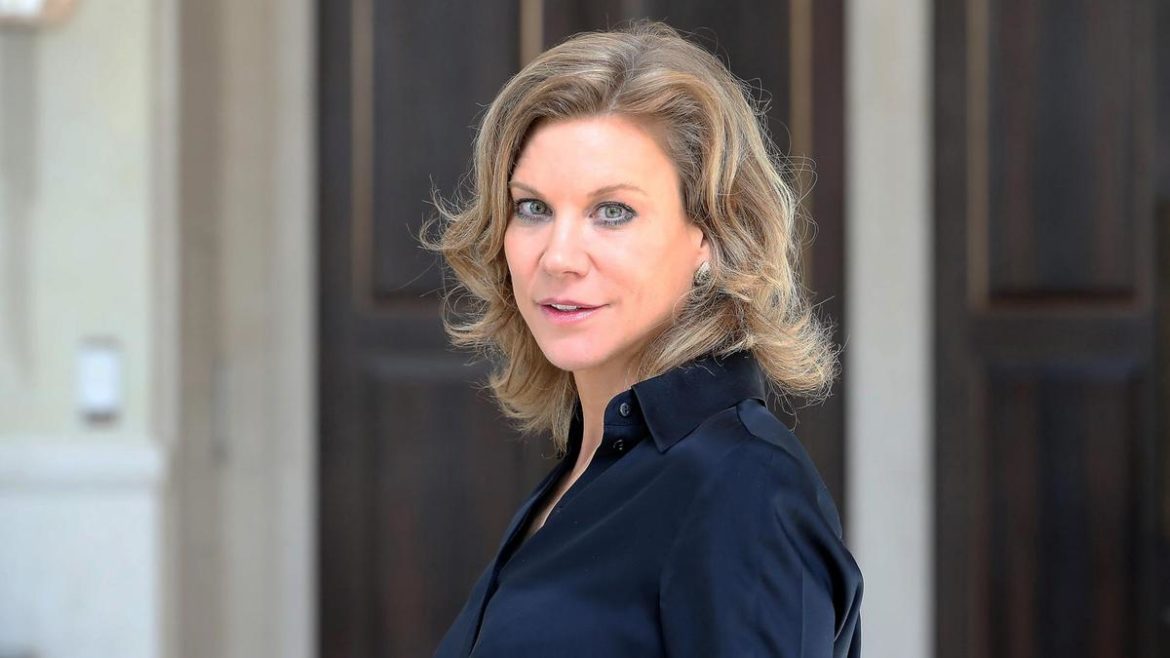 Αμάντα Στέιβλι: Η «βασίλισσα του αγγλικού ποδοσφαίρου» δεν θέλει «πρωτόκολλα»