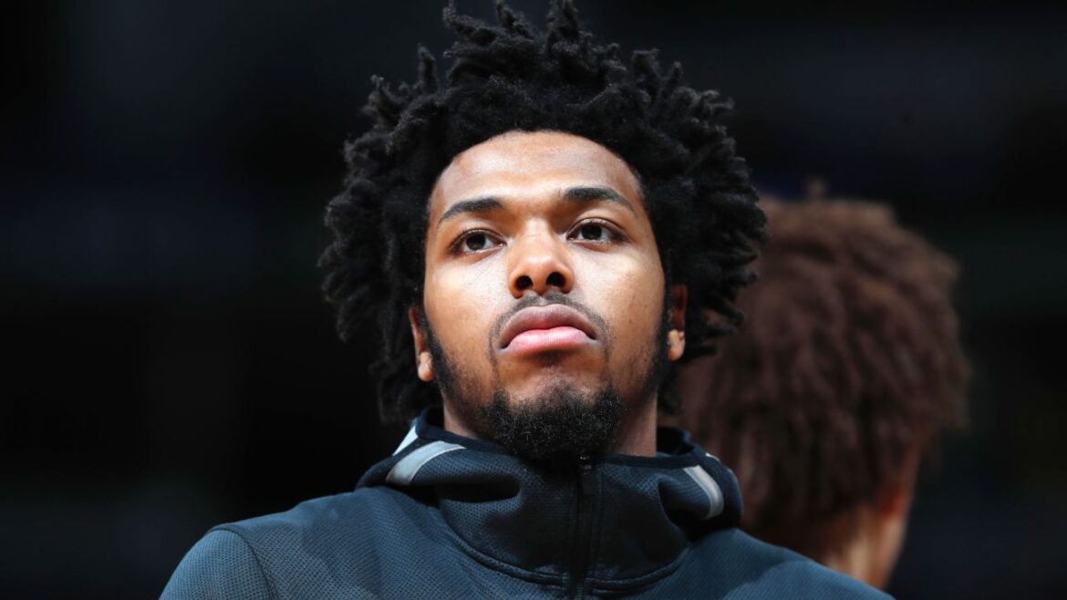 Ως θύμα αστυνομικής βίας, ο Στέρλινγκ Μπράουν αρνείται να συμβιβαστεί