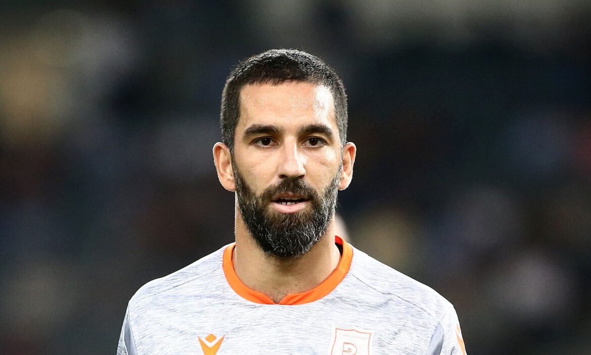 Αρντά Τουράν, Κομμουνιστής στις 9, Σοσιαλιστής στις 10, Δεξιός στις 11