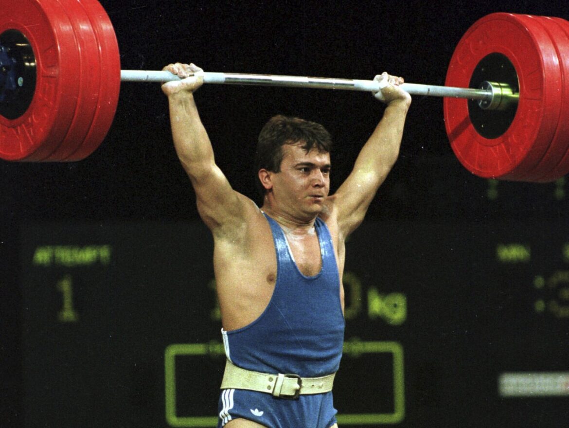 Ναΐμ Σουλεϊμάνογλου: Τα κλαδιά που έφτιαξαν το ρόπαλο