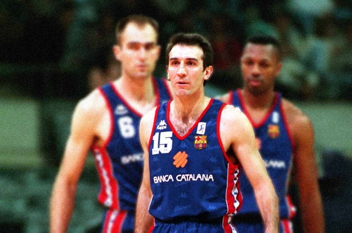 Χουάν Αντόνιο Σαν Επιφάνιο: Γυμνός μάχο, ντυμένος μάχο