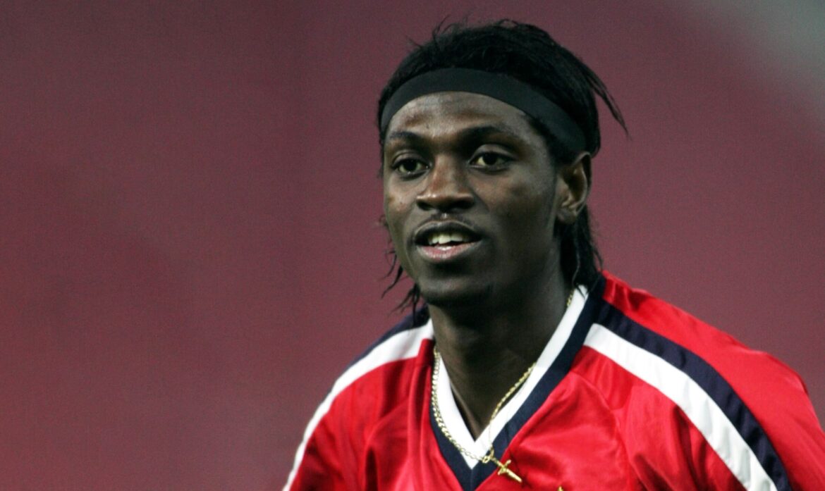 Η ιριδίζουσα φύση του Εμάνουελ Αντεμπαγιόρ