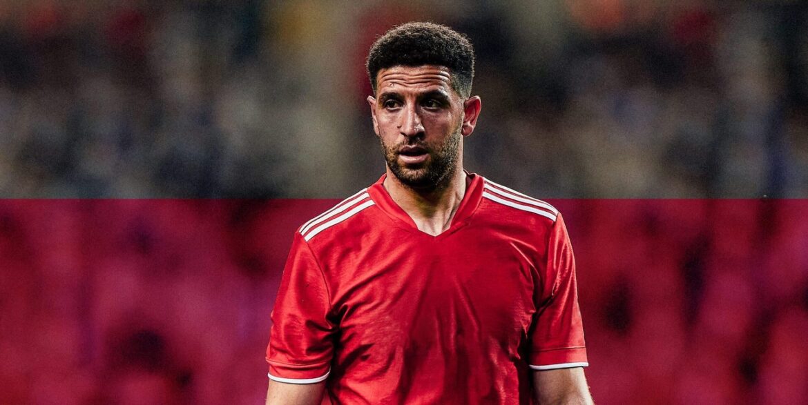 Αντέλ Τααράμπ: Φαγωμένα μούτρα